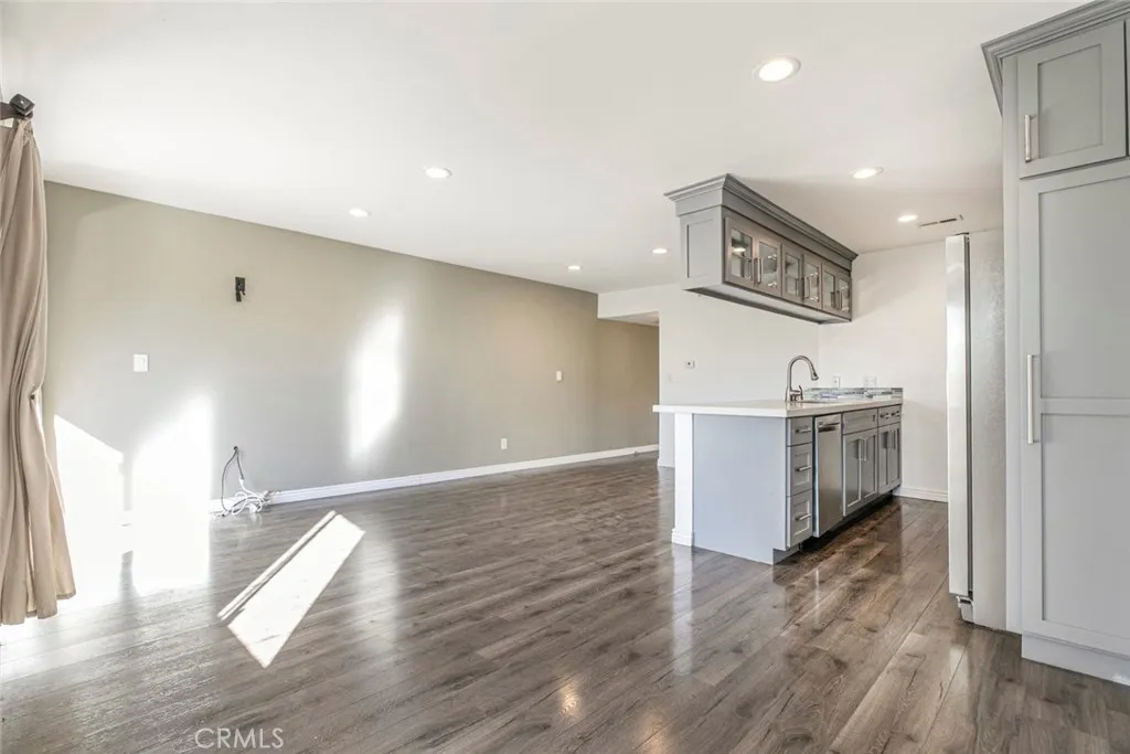 2700 Cahuenga Boulevard E 3104, Los Angeles, California 90068 home-pic-2