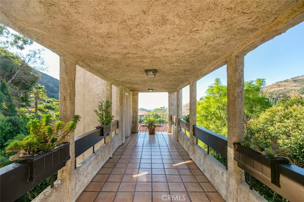 2700 Cahuenga Boulevard E 3104, Los Angeles, California 90068 home-pic-18