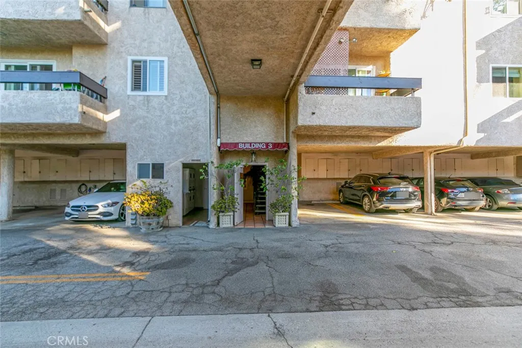 2700 Cahuenga Boulevard E 3104, Los Angeles, California 90068 home-pic-14