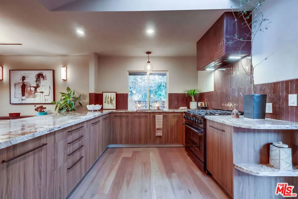 526 Michillinda Way, Sierra Madre, California 91024 home-pic-7