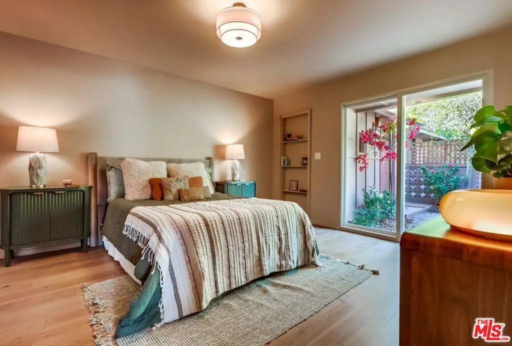 526 Michillinda Way, Sierra Madre, California 91024 home-pic-36