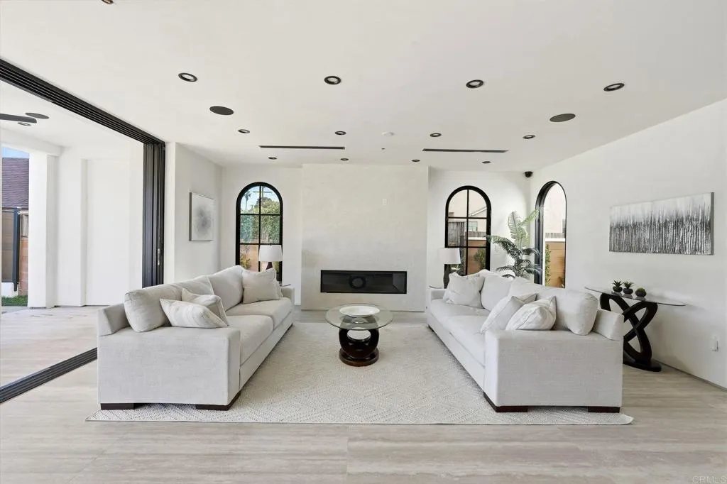 160 N Stanley Drive, Beverly Hills, California 90211 home-pic-16