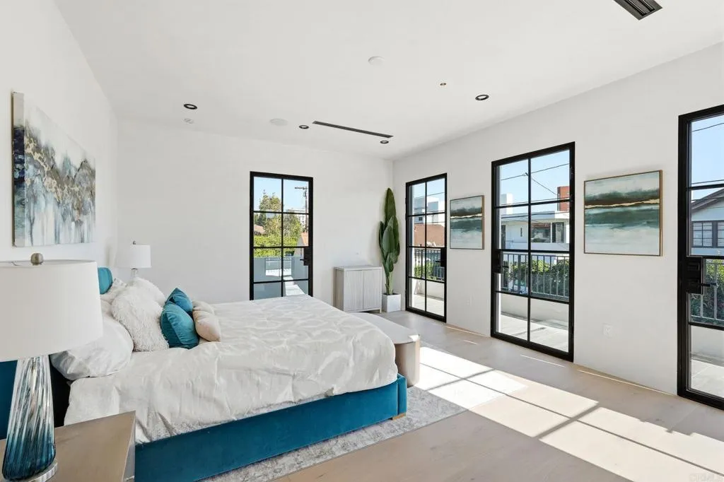 160 N Stanley Drive, Beverly Hills, California 90211 home-pic-24