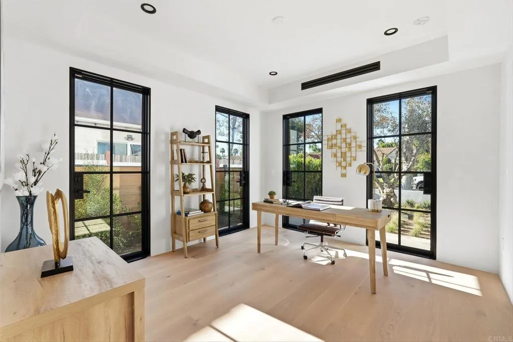 160 N Stanley Drive, Beverly Hills, California 90211 home-pic-40