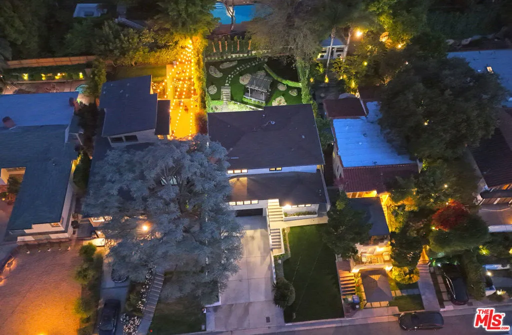 15204 Valley Vista Boulevard, Sherman Oaks, California 91403 home-pic-6