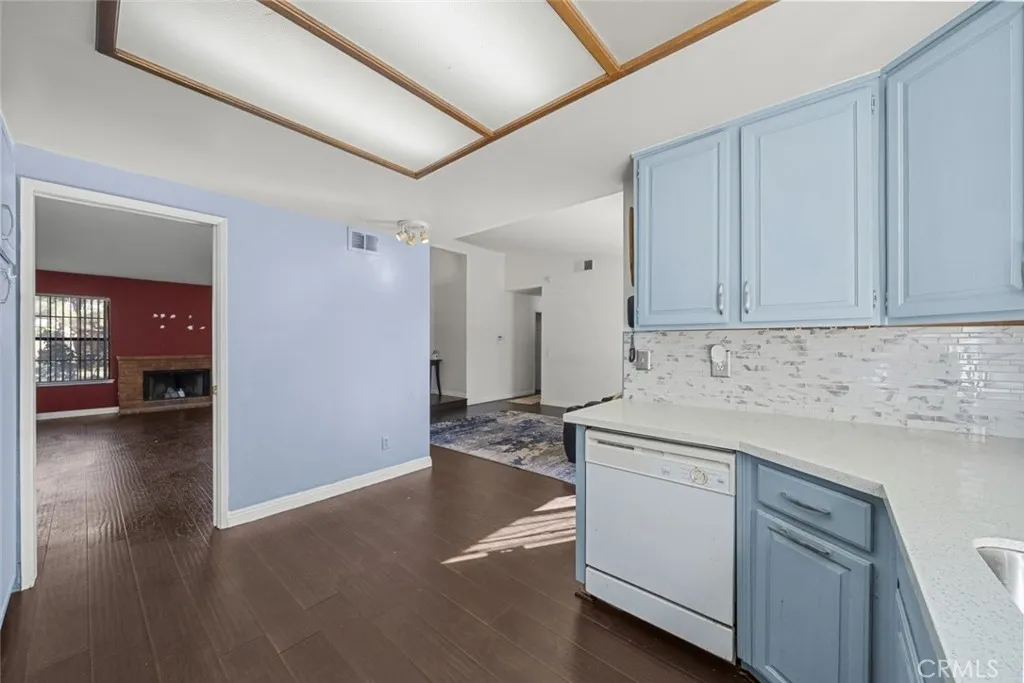 2038 Falcon Avenue, Palmdale, California 93551 home-pic-14