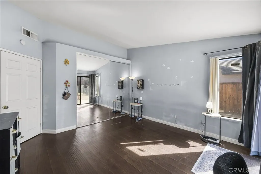 2038 Falcon Avenue, Palmdale, California 93551 home-pic-18