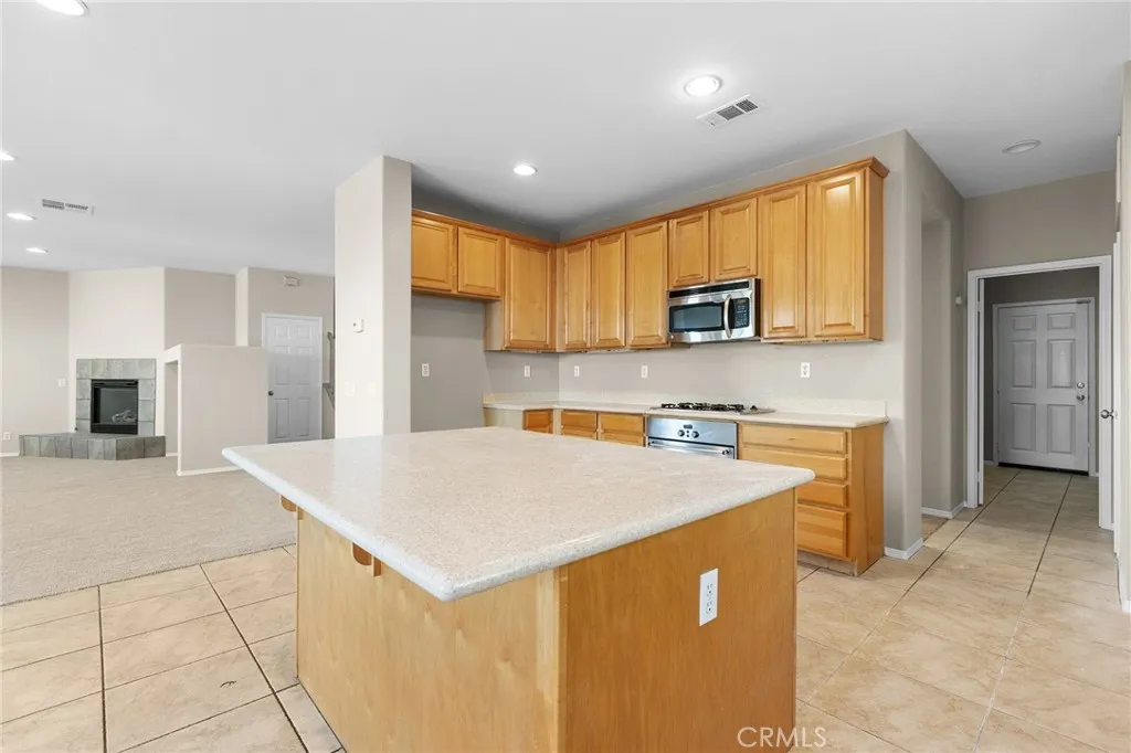 13556 Silver Stirrup, Corona, California 92883 home-pic-17