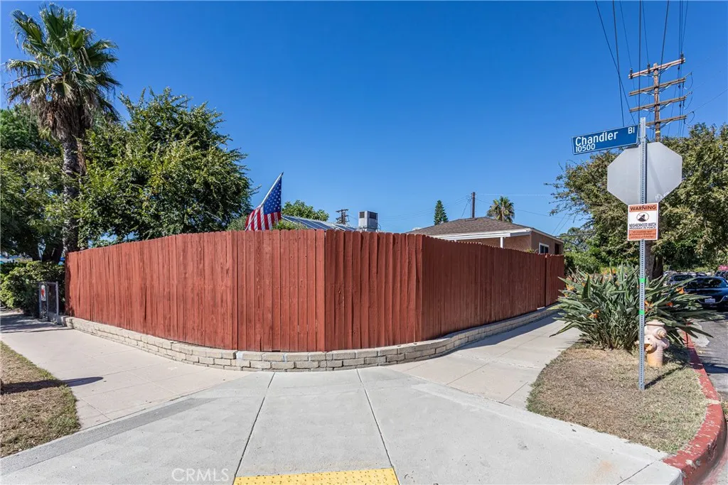 5407 Auckland, North Hollywood, California 91601 home-pic-49