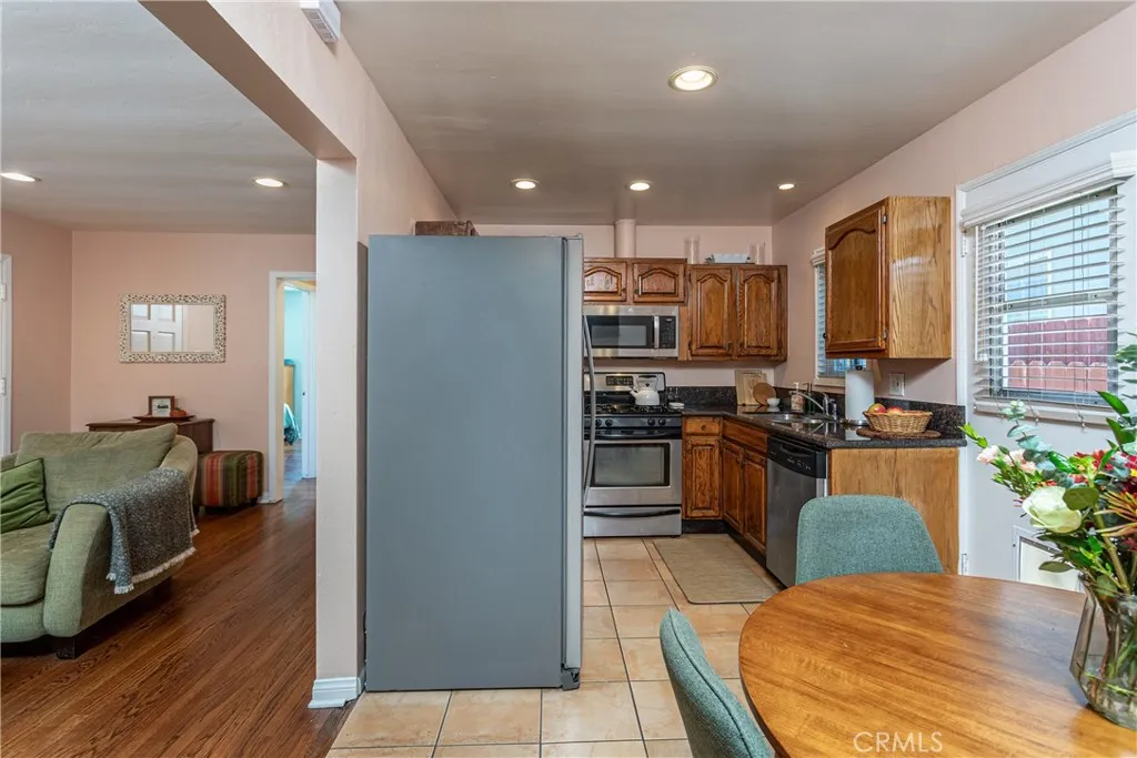 5407 Auckland, North Hollywood, California 91601 home-pic-17
