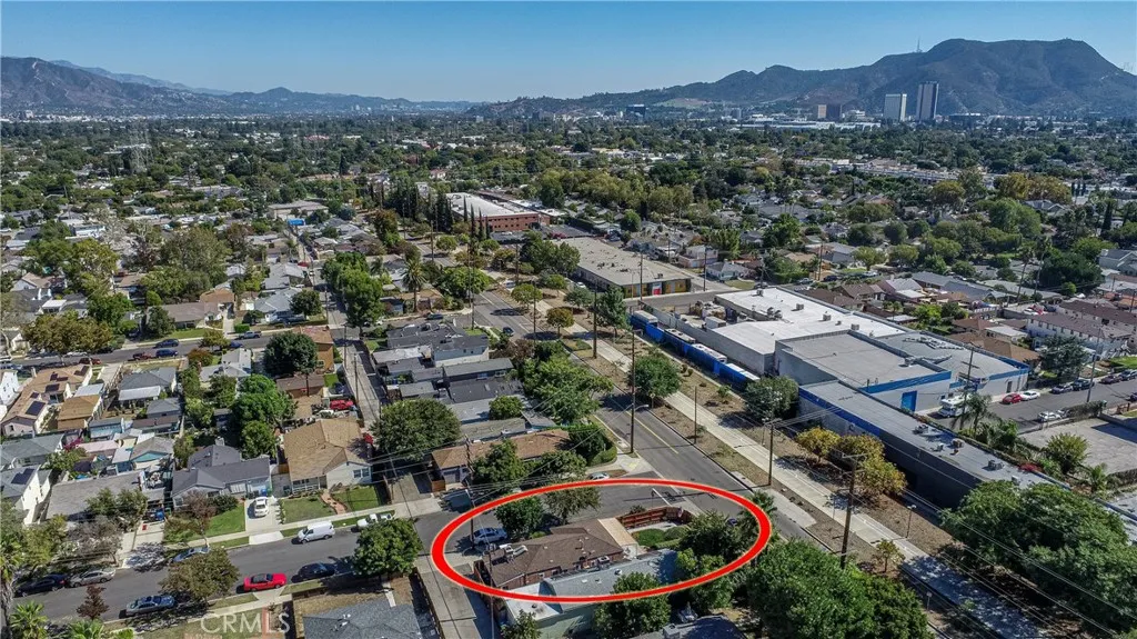 5407 Auckland, North Hollywood, California 91601 home-pic-4