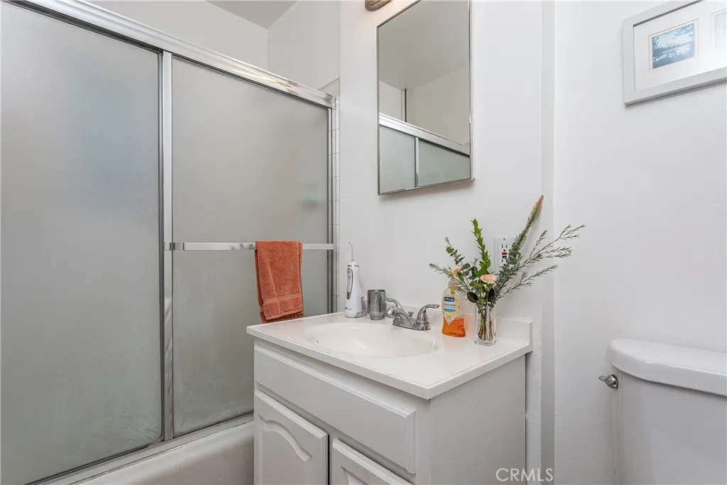 5407 Auckland, North Hollywood, California 91601 home-pic-25