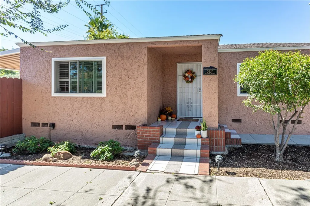 5407 Auckland, North Hollywood, California 91601 home-pic-0