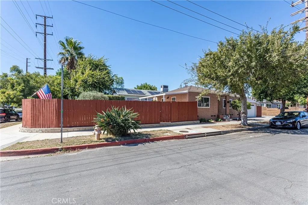 5407 Auckland, North Hollywood, California 91601 home-pic-3