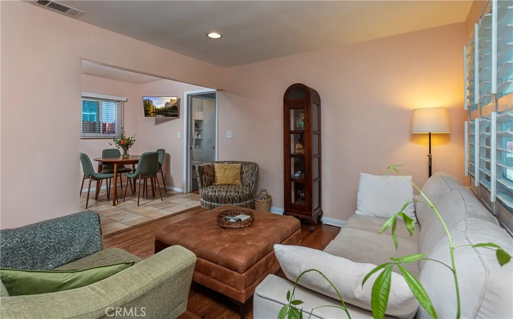 5407 Auckland, North Hollywood, California 91601 home-pic-11