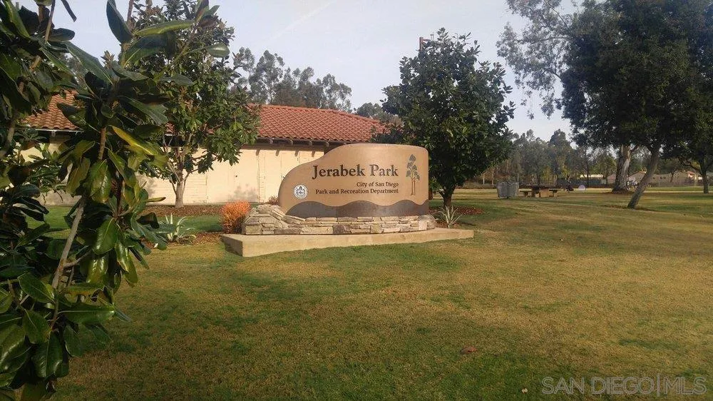 11837 La Colina, San Diego, California 92131 home-pic-34