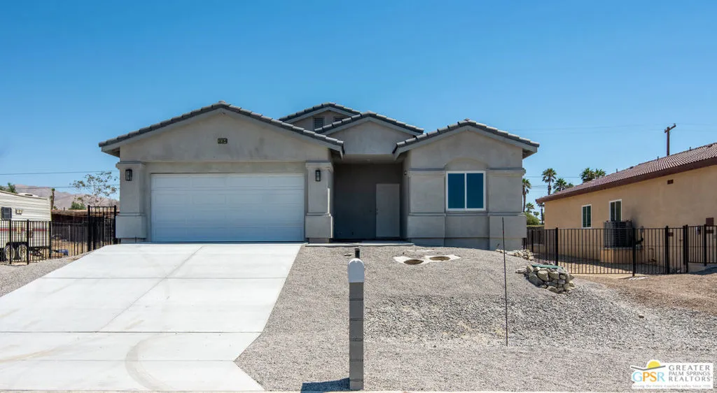 16364 Avenida Rambla, Desert Hot Springs, California 92240 home-pic-1