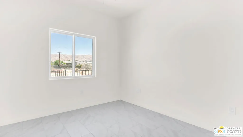 16364 Avenida Rambla, Desert Hot Springs, California 92240 home-pic-15