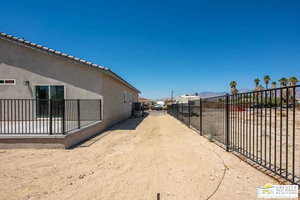 16364 Avenida Rambla, Desert Hot Springs, California 92240 home-pic-39