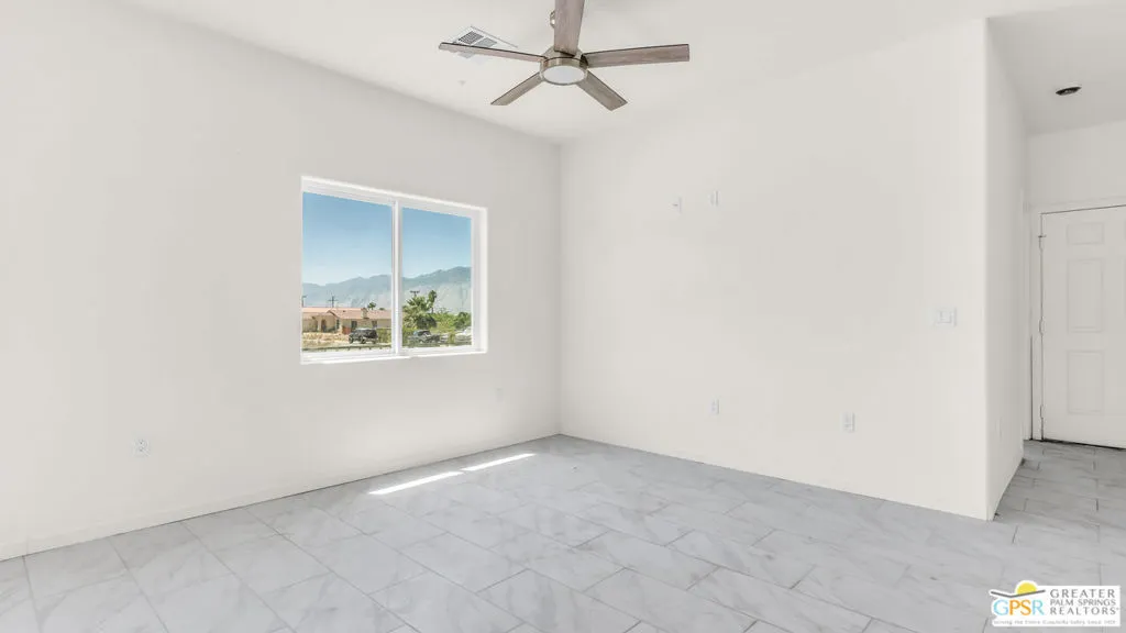 16288 Avenida Rambla, Desert Hot Springs, California 92240 home-pic-3