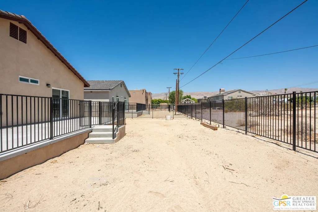 16288 Avenida Rambla, Desert Hot Springs, California 92240 home-pic-39