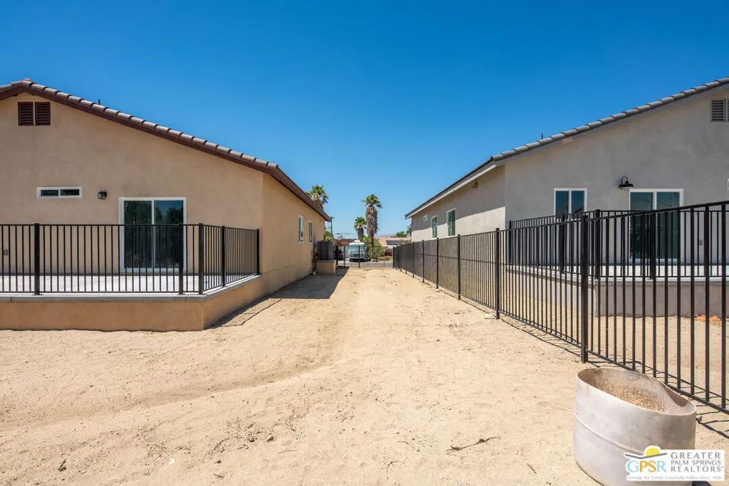16288 Avenida Rambla, Desert Hot Springs, California 92240 home-pic-40
