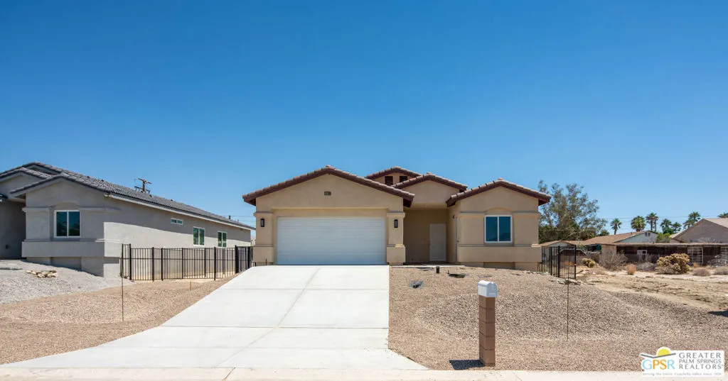 16288 Avenida Rambla, Desert Hot Springs, California 92240 home-pic-34
