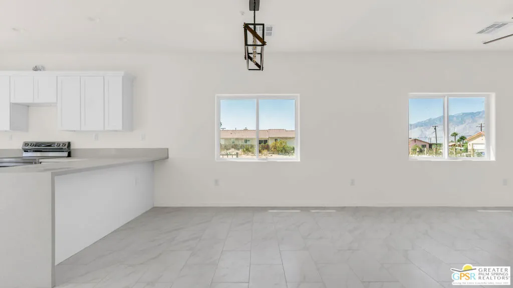 16388 Avenida Rambla, Desert Hot Springs, California 92240 home-pic-7