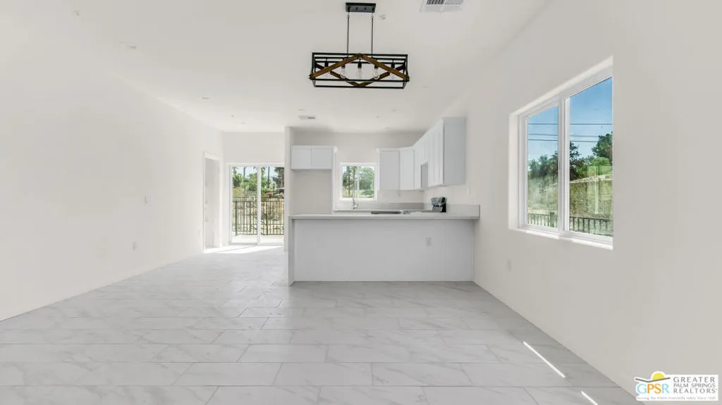 16388 Avenida Rambla, Desert Hot Springs, California 92240 home-pic-4