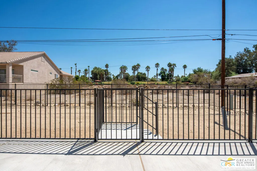 16388 Avenida Rambla, Desert Hot Springs, California 92240 home-pic-34
