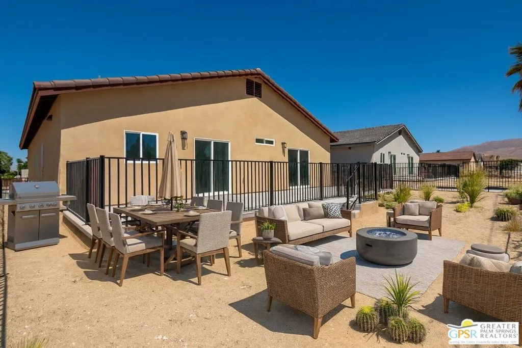 16388 Avenida Rambla, Desert Hot Springs, California 92240 home-pic-36