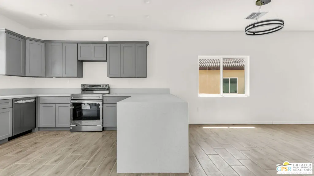 16264 Avenida Rambla, Desert Hot Springs, California 92240 home-pic-11