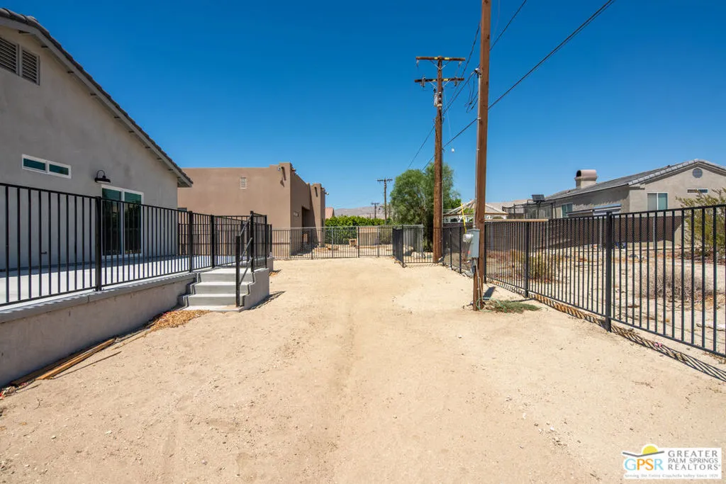 16264 Avenida Rambla, Desert Hot Springs, California 92240 home-pic-40