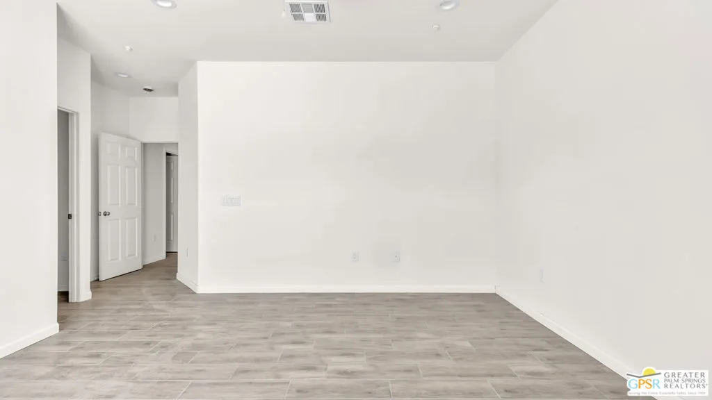16264 Avenida Rambla, Desert Hot Springs, California 92240 home-pic-22