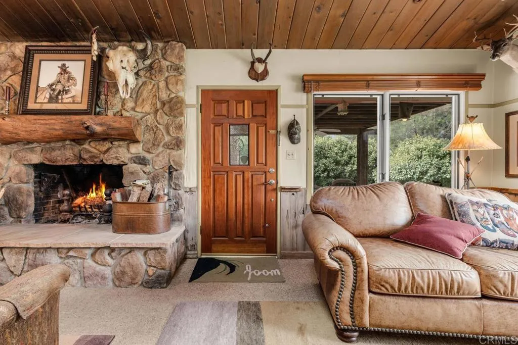 1088 Shasta Way, Boulevard, California 91905 home-pic-3