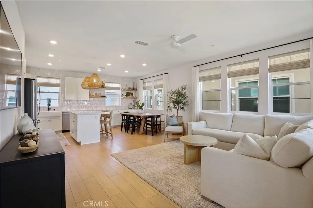 371 Gelding Way, Rancho Mission Viejo, California 92694 home-pic-1