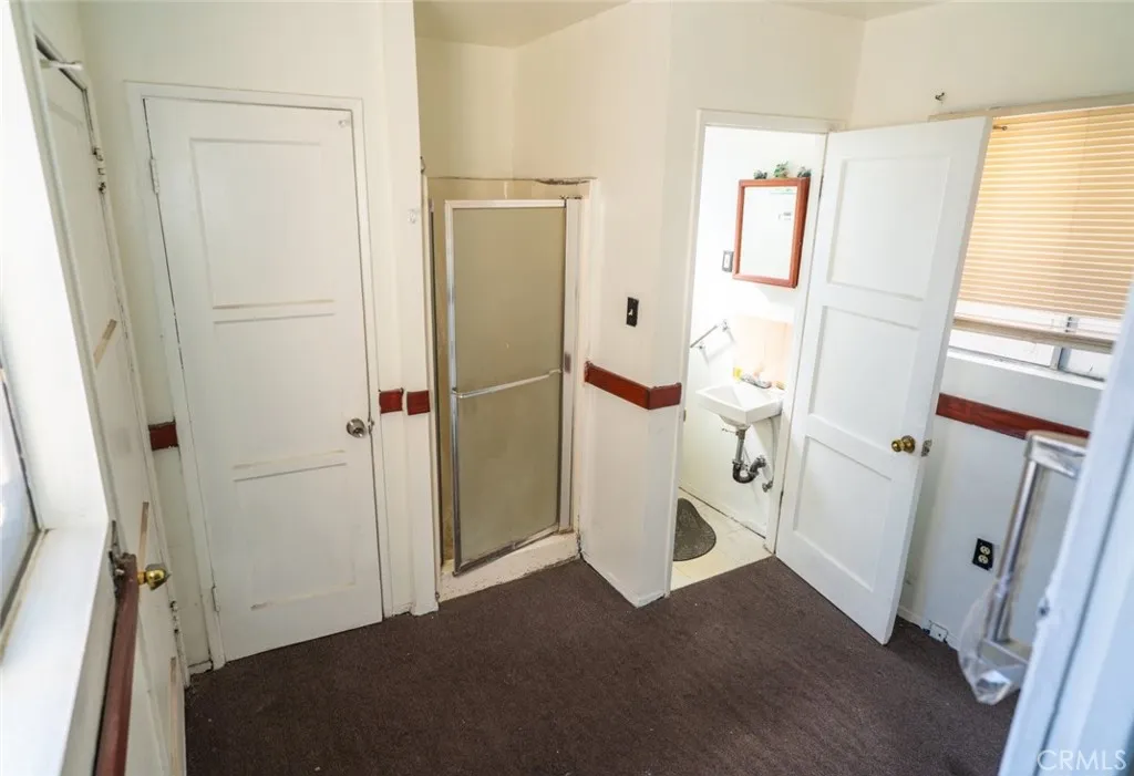 814 W Maple Street, Compton, California 90220 home-pic-9