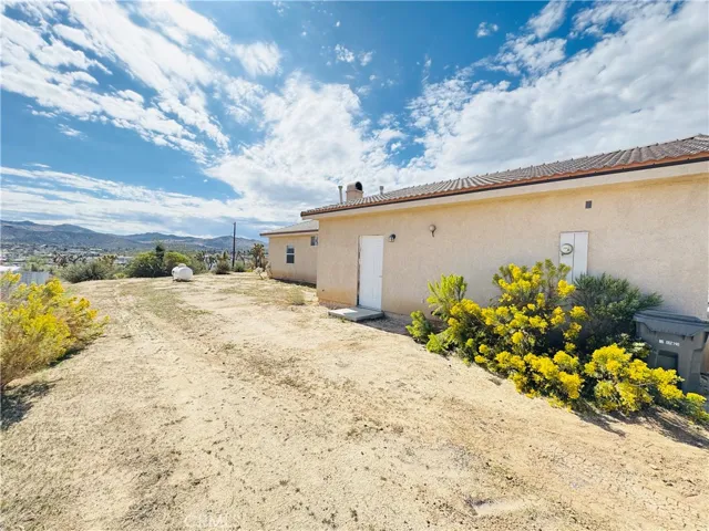 57627 Old Mill, Yucca Valley, California 92284