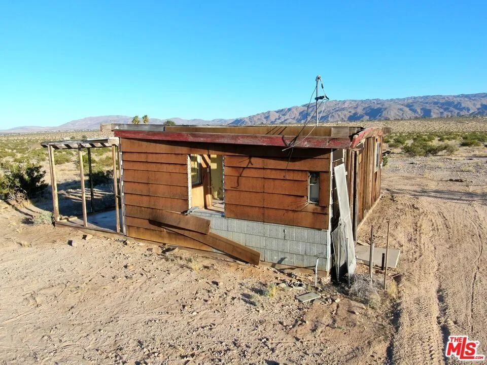 71824 Cove View Road, 29 Palms, California 92277 home-pic-10