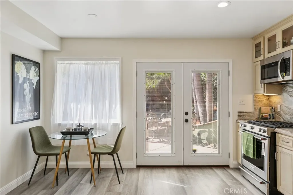 367 Ultimo, Long Beach, California 90814 home-pic-17