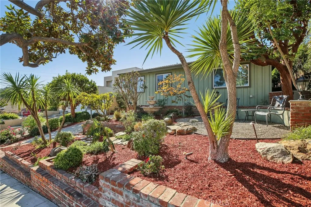 367 Ultimo, Long Beach, California 90814 home-pic-0