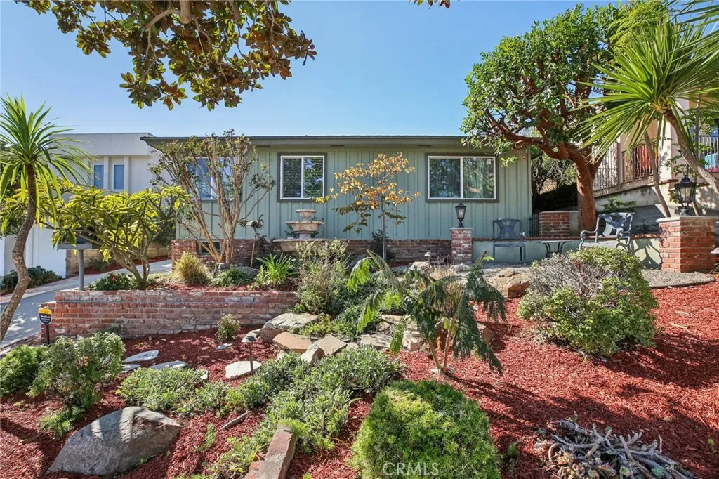 367 Ultimo, Long Beach, California 90814 home-pic-1