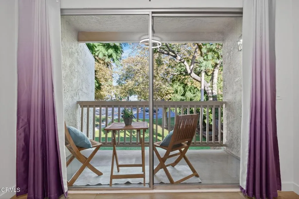 1628 Tapir Circle, Ventura, California 93003 home-pic-38