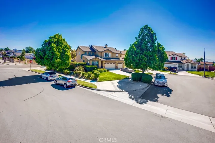 7651 Yellow Iris, Fontana, California 92336