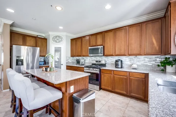 7651 Yellow Iris, Fontana, California 92336