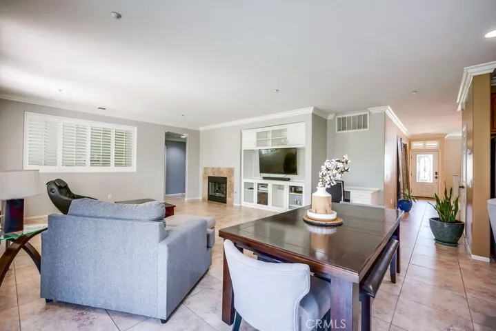 7651 Yellow Iris, Fontana, California 92336