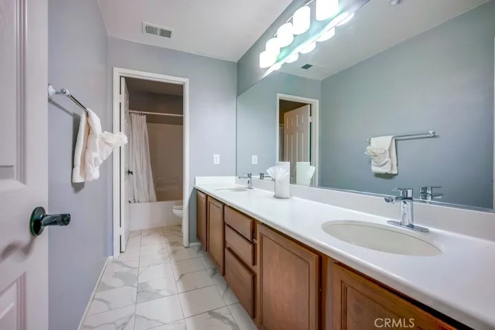 7651 Yellow Iris, Fontana, California 92336