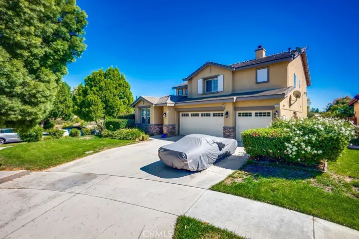 7651 Yellow Iris, Fontana, California 92336