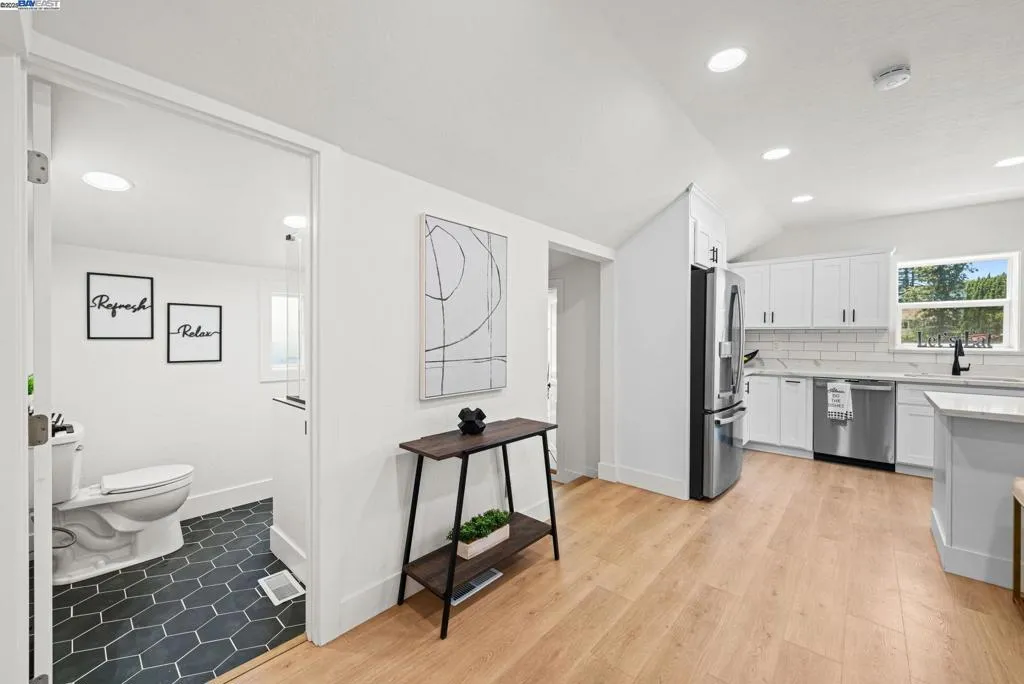 1038 Division St, Pleasanton, California 94566 home-pic-25