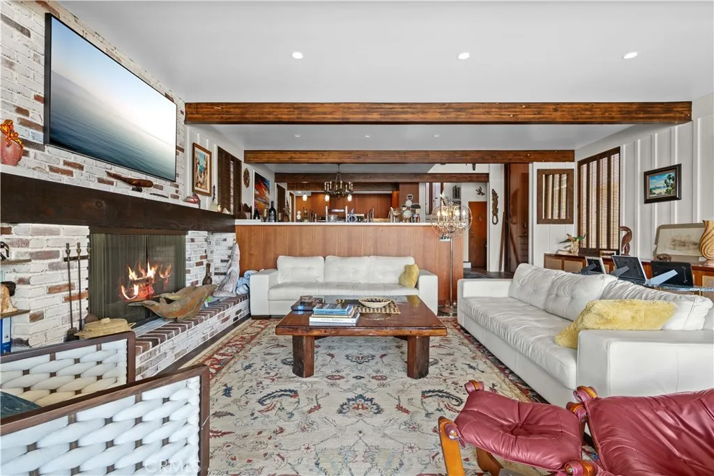 5625 E Corso Di Napoli, Long Beach, California 90803 home-pic-11